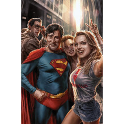 SUPERMAN 8 CVR B LEE BERMEJO CARD STOCK VAR