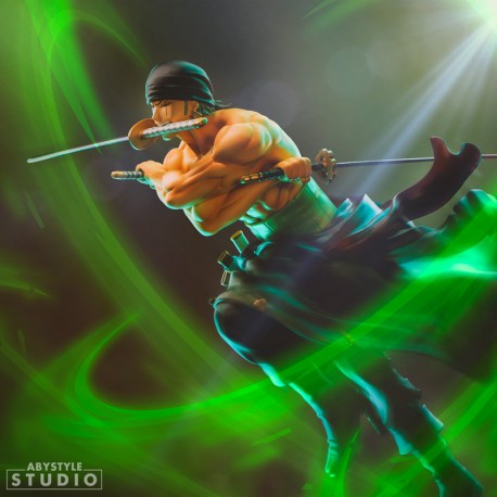 ZORO ONE PIECE FIGURINE SFC 18 CM