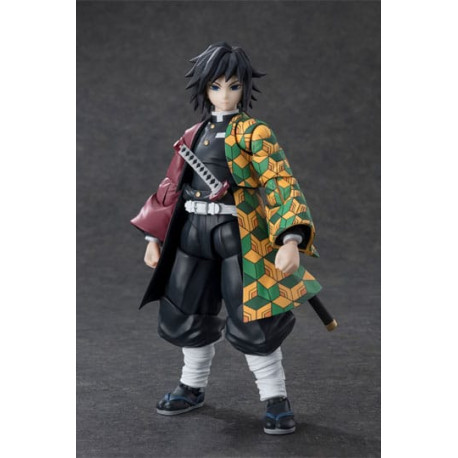 GIYU TOMIOKA DEMON SLAYER KIMITSU NO YAIBA SH FIGUARTS 15 CM