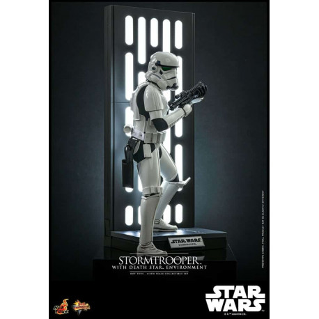 STAR WARS MOVIE MASTERPIECE STORMTROOPER WITH DEATH STAR ENVIRONMENT 30 CM